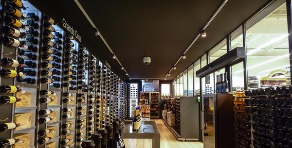 cave à vin magasin Leclerc St-Tropèze.